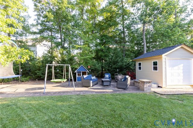 11306 Longtown Dr, Midlothian, VA 23112