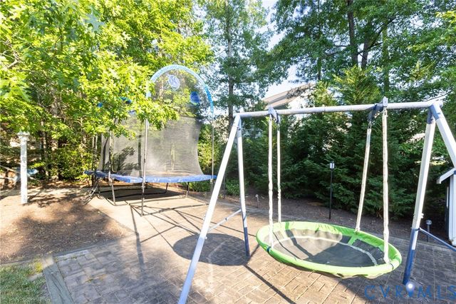 11306 Longtown Dr, Midlothian, VA 23112