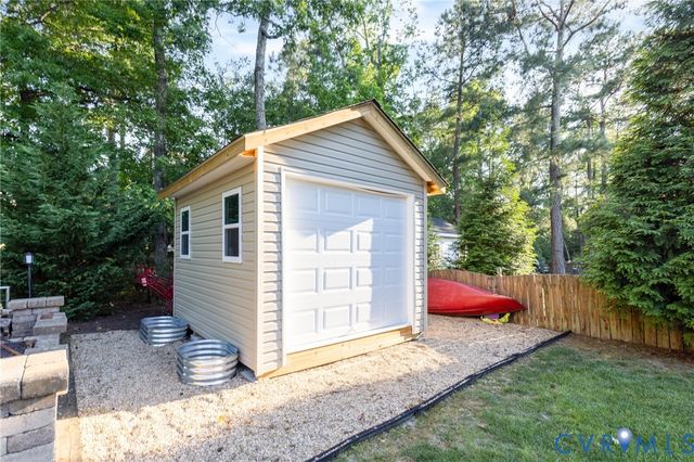11306 Longtown Dr, Midlothian, VA 23112