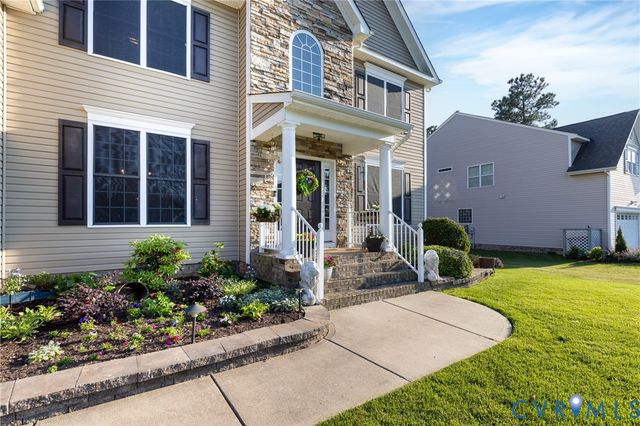 11306 Longtown Dr, Midlothian, VA 23112