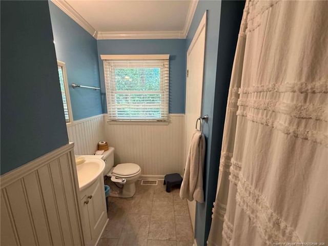 487 Wright Road, Vass, NC 28394