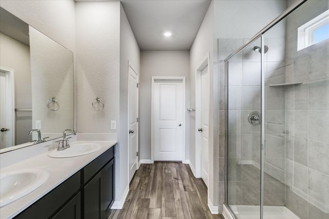 212 Prairie Song LN, Liberty Hill, TX 78642