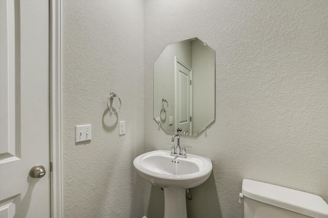 212 Prairie Song LN, Liberty Hill, TX 78642