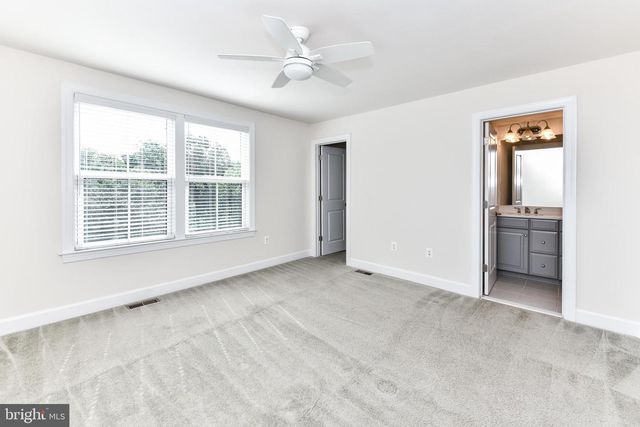 3735 POWELL LN, Falls Church, VA 22041