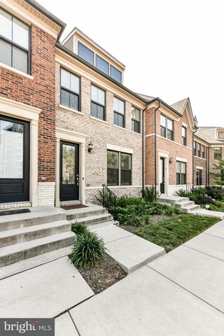 3735 POWELL LN, Falls Church, VA 22041