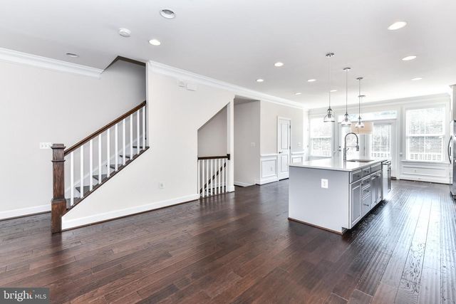 3735 POWELL LN, Falls Church, VA 22041