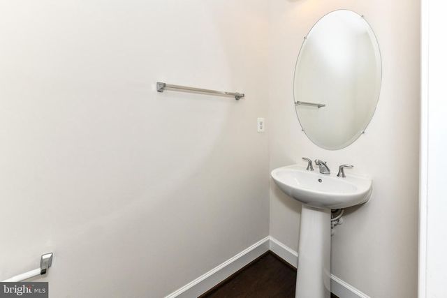 3735 POWELL LN, Falls Church, VA 22041