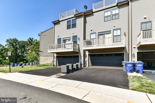 3735 POWELL LN, Falls Church, VA 22041
