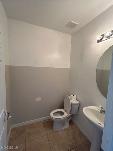 509 SW 27th TER, Cape Coral, FL 33914