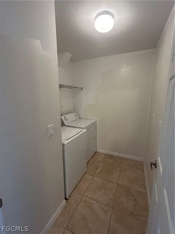 509 SW 27th TER, Cape Coral, FL 33914