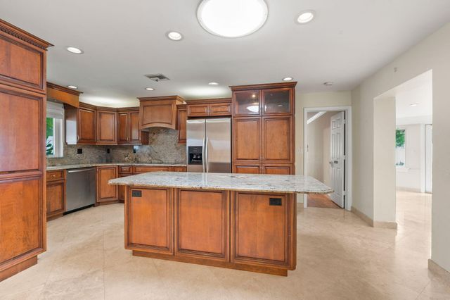 2729 NE 30TH Street, Lighthouse Point, FL 33064