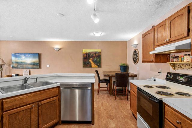 2209 E 117th Street E 109, Burnsville, MN 55337