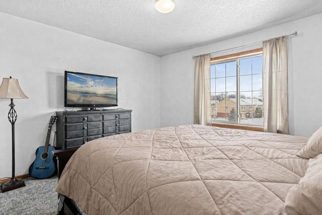 2209 E 117th Street E 109, Burnsville, MN 55337