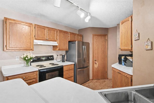 2209 E 117th Street E 109, Burnsville, MN 55337