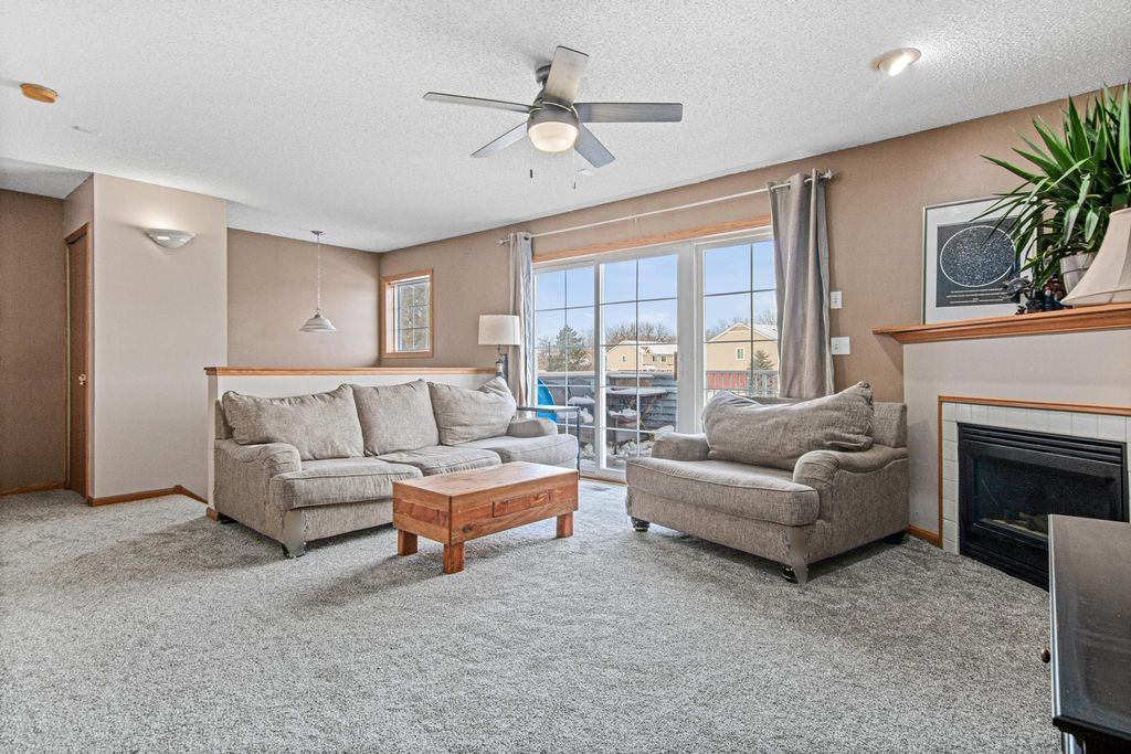 2209 E 117th Street E 109, Burnsville, MN 55337