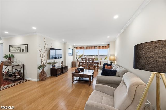 1900 Clifford ST 301, Fort Myers, FL 33901