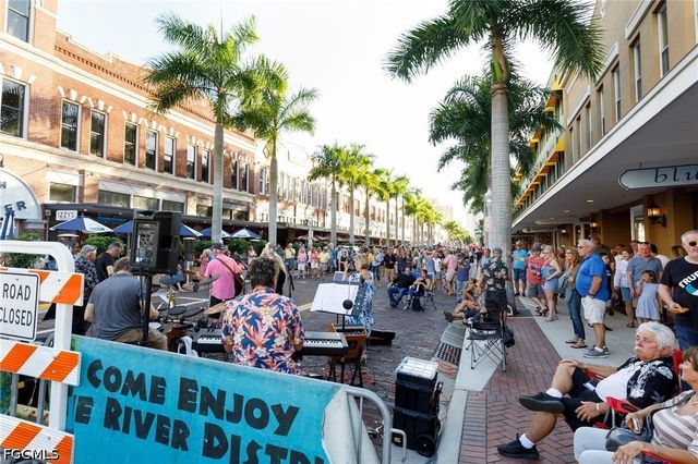 1900 Clifford ST 301, Fort Myers, FL 33901