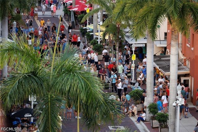 1900 Clifford ST 301, Fort Myers, FL 33901