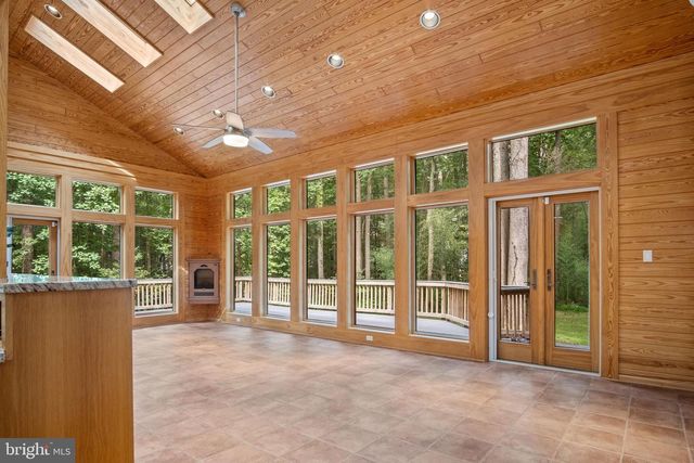 634 SPRINGVALE RD, Great Falls, VA 22066