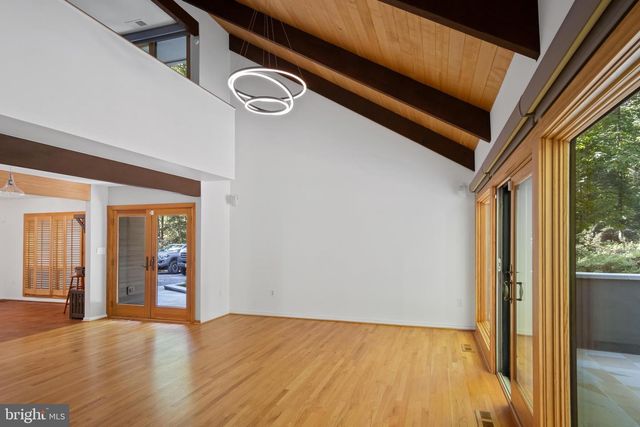 634 SPRINGVALE RD, Great Falls, VA 22066