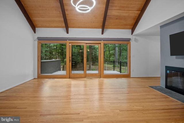 634 SPRINGVALE RD, Great Falls, VA 22066