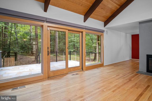 634 SPRINGVALE RD, Great Falls, VA 22066