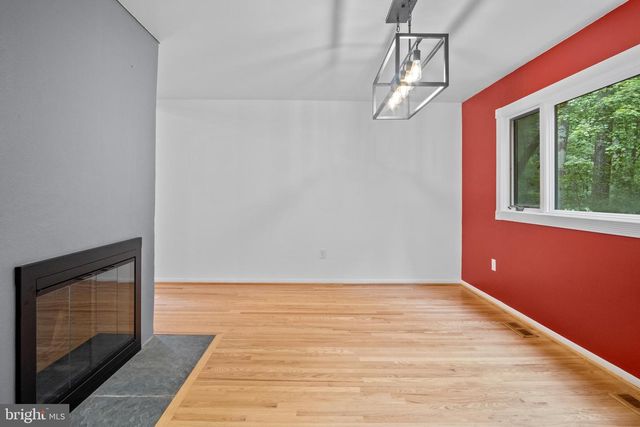 634 SPRINGVALE RD, Great Falls, VA 22066