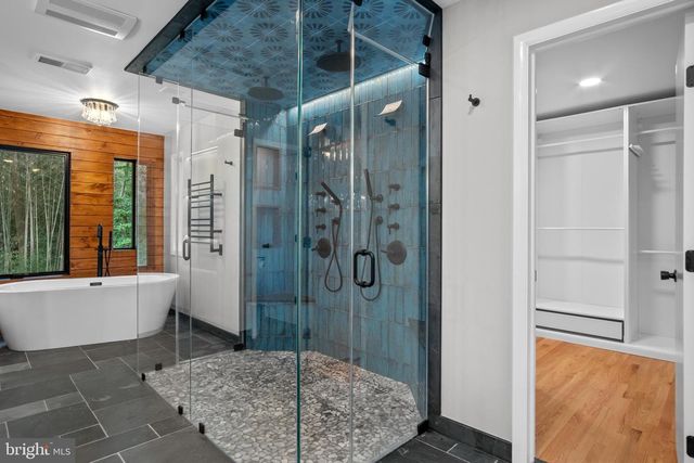 634 SPRINGVALE RD, Great Falls, VA 22066