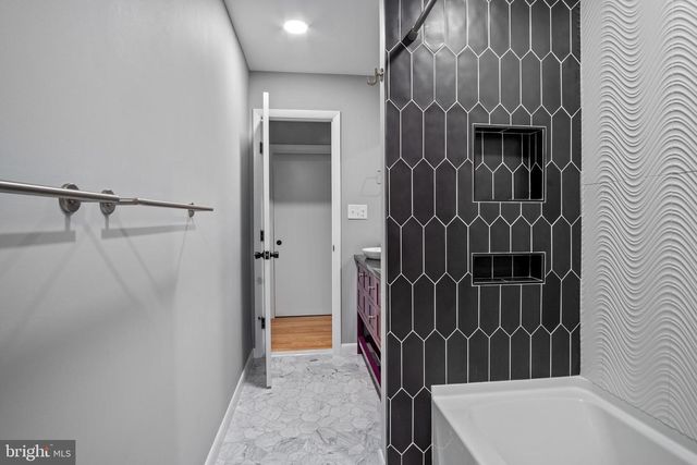 634 SPRINGVALE RD, Great Falls, VA 22066