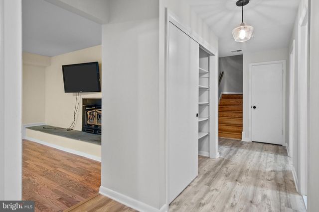 634 SPRINGVALE RD, Great Falls, VA 22066