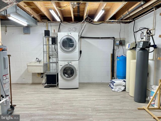 634 SPRINGVALE RD, Great Falls, VA 22066