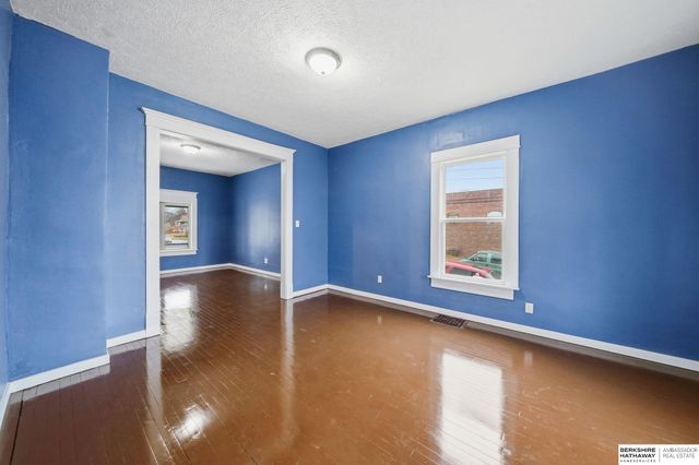 1415 N 33rd Street, Omaha, NE 68131