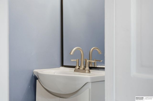 1415 N 33rd Street, Omaha, NE 68131