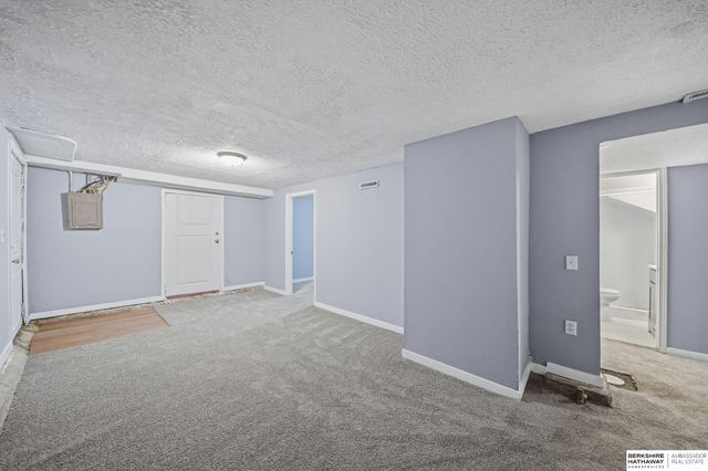 1415 N 33rd Street, Omaha, NE 68131