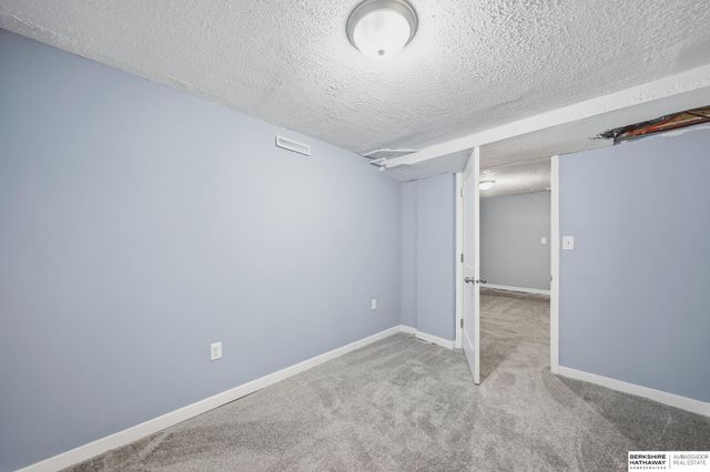 1415 N 33rd Street, Omaha, NE 68131