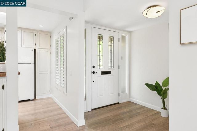 2409 Golden Rain Road 1, Walnut Creek, CA 94595