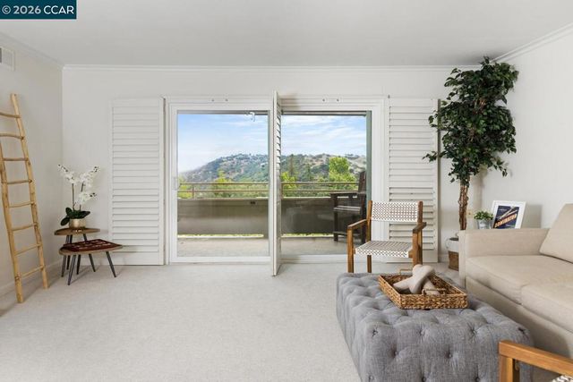 2409 Golden Rain Road 1, Walnut Creek, CA 94595