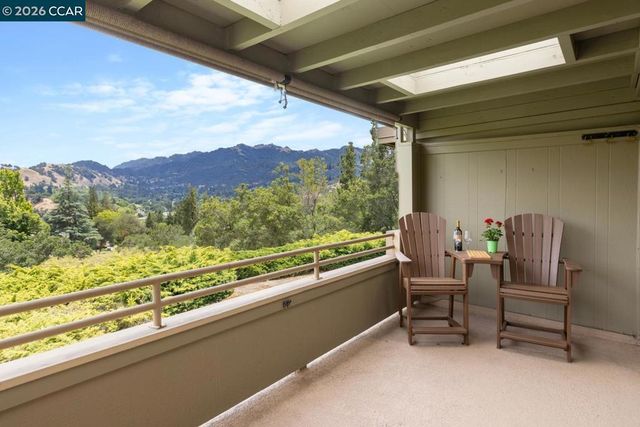 2409 Golden Rain Road 1, Walnut Creek, CA 94595