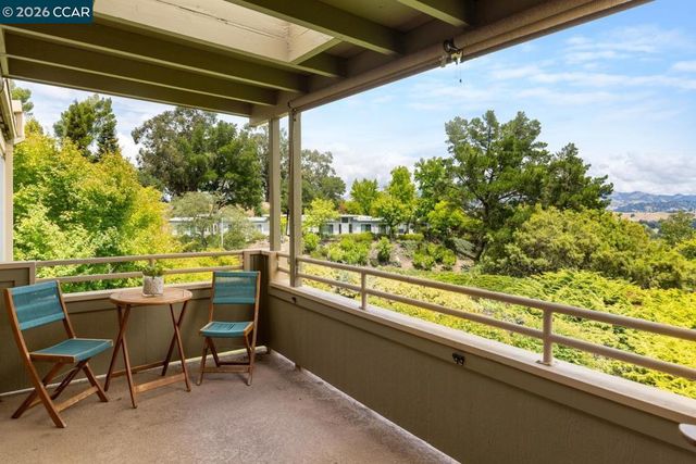 2409 Golden Rain Road 1, Walnut Creek, CA 94595