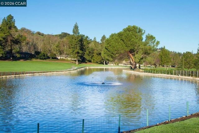 2409 Golden Rain Road 1, Walnut Creek, CA 94595