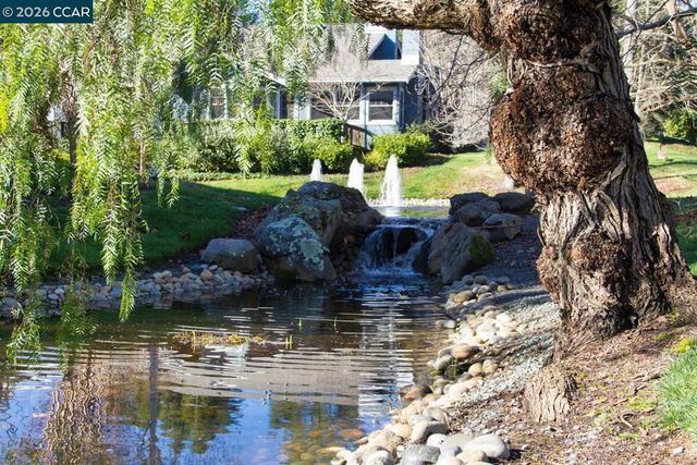2409 Golden Rain Road 1, Walnut Creek, CA 94595