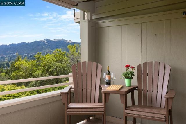 2409 Golden Rain Road 1, Walnut Creek, CA 94595