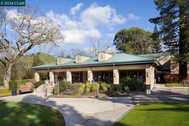 2409 Golden Rain Road 1, Walnut Creek, CA 94595
