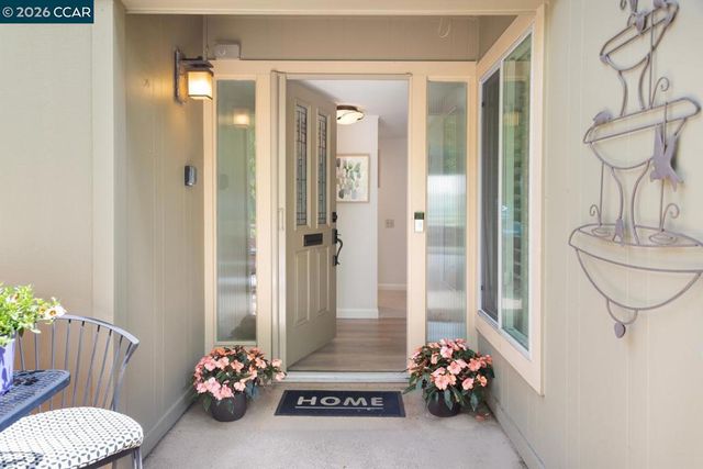 2409 Golden Rain Road 1, Walnut Creek, CA 94595
