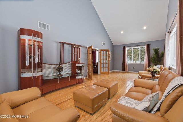 20 Edelweiss Court, Voorhees, NJ 08043