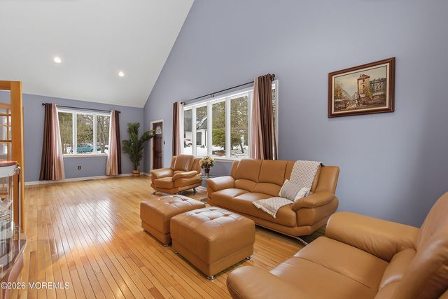 20 Edelweiss Court, Voorhees, NJ 08043