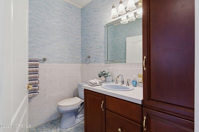 20 Edelweiss Court, Voorhees, NJ 08043