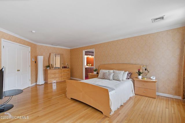 20 Edelweiss Court, Voorhees, NJ 08043