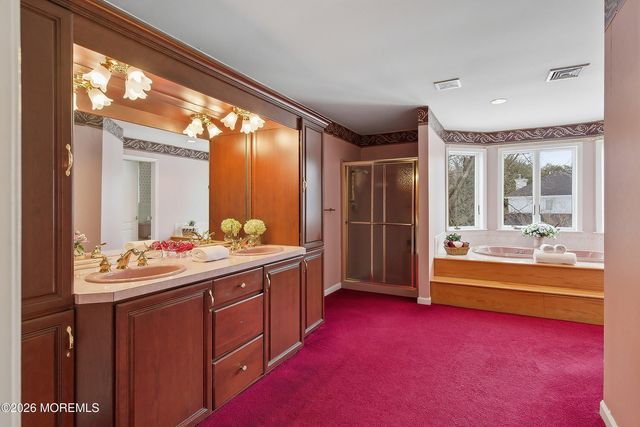 20 Edelweiss Court, Voorhees, NJ 08043