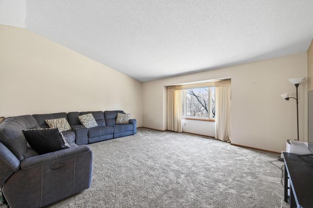 8050 152nd Lane NW, Anoka, MN 55303